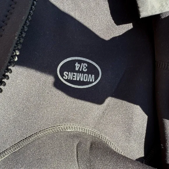 Body Glove Women’s Wet Suit - Picture 5 of 10